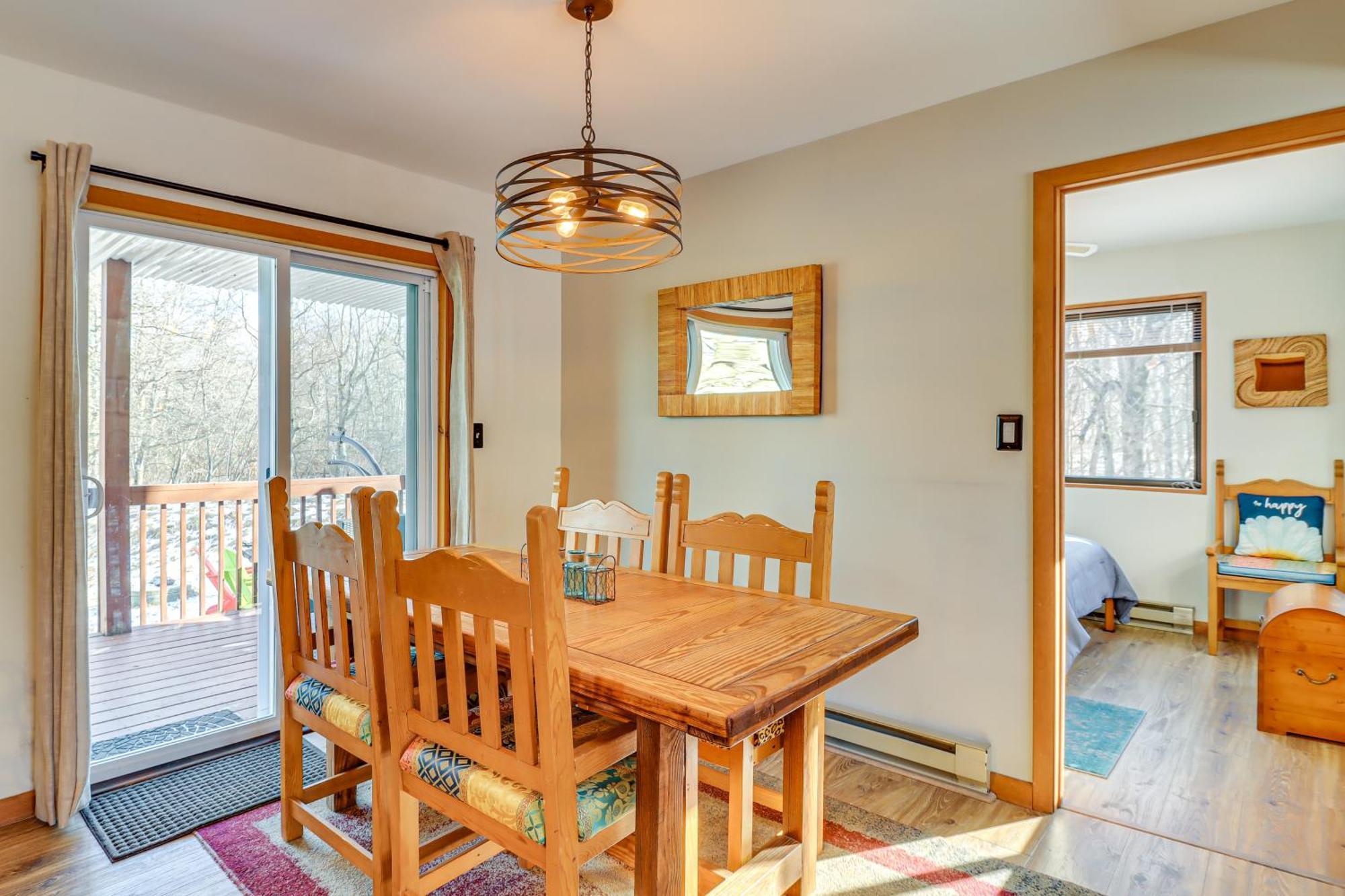 Poconos Home With Private Spa And Fire Pit Long Pond Esterno foto